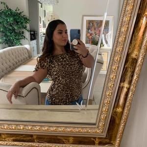 Meet your Posher, Angie